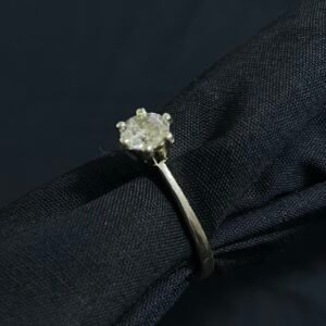 Solitaire Promise Ring (Women)